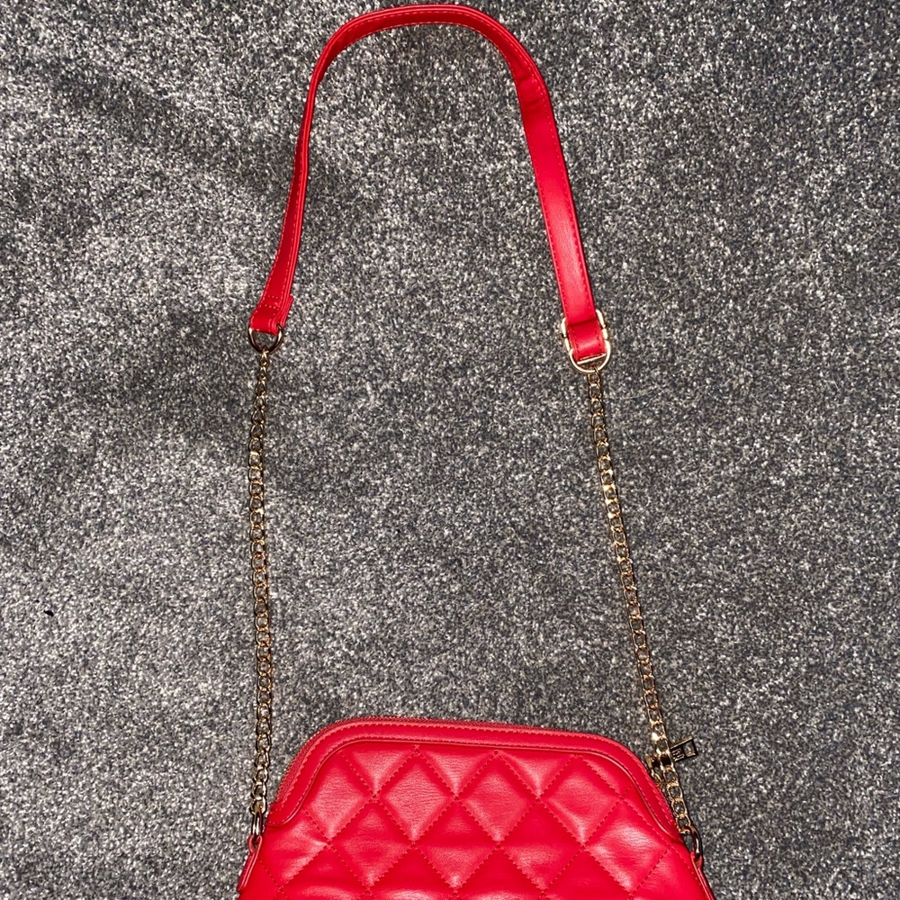 Red Purse - Picture 9 of 10